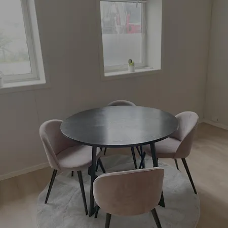 Διαμέρισμα Koselig I Sentrum Med Parkering *
